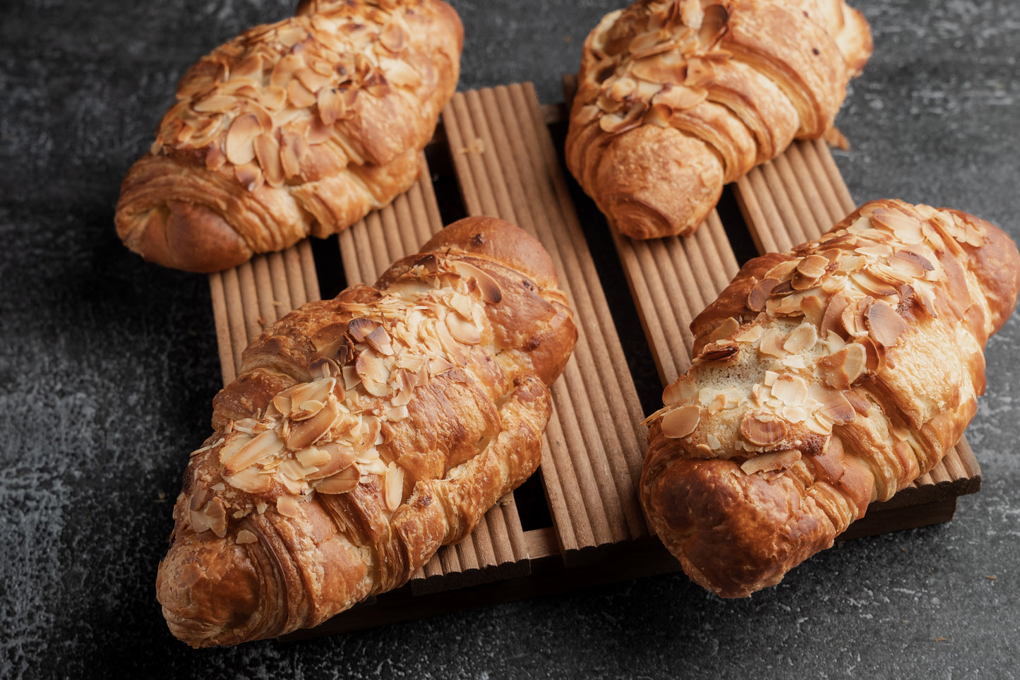 ALMOND CROISSANT