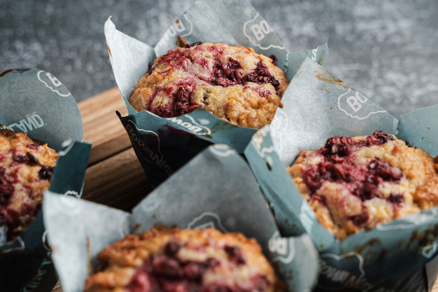 MINI RASPBERRY & OAT MUFFIN